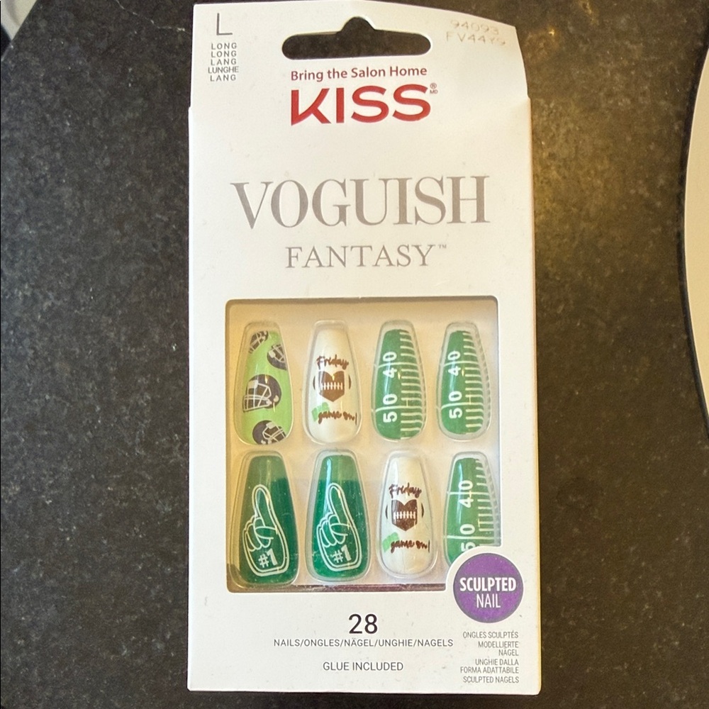 KISS Voguish Fantasy Green and White Sculpted Nails Football